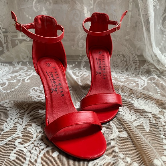 Red High Heels - Picture 5 of 5